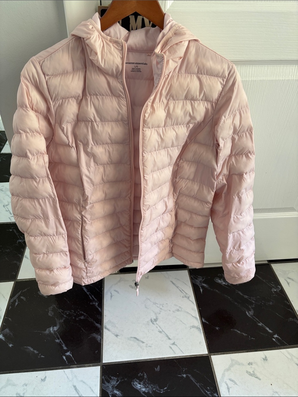 Amazon Essentials Women's Light Pink Hooded Quilted Puffer Jacket